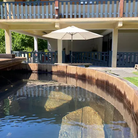 Et Yourte Le Tucaou Avec Bains Nordiques