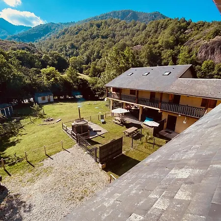 Et Yourte Le Tucaou Avec Bains Nordiques