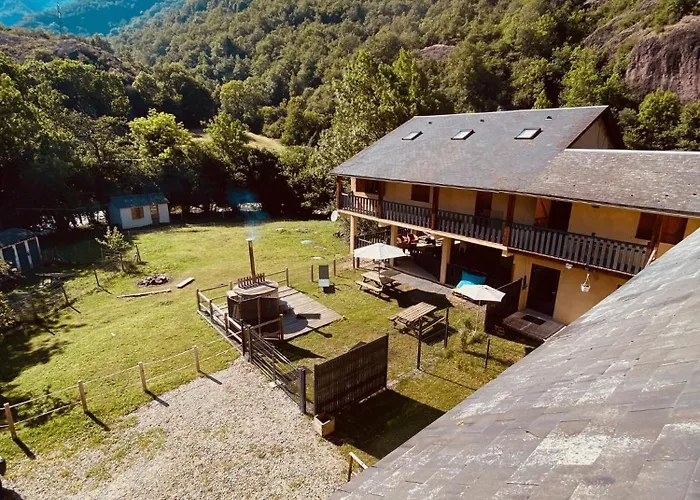 Et Yourte Le Tucaou Avec Bains Nordiques